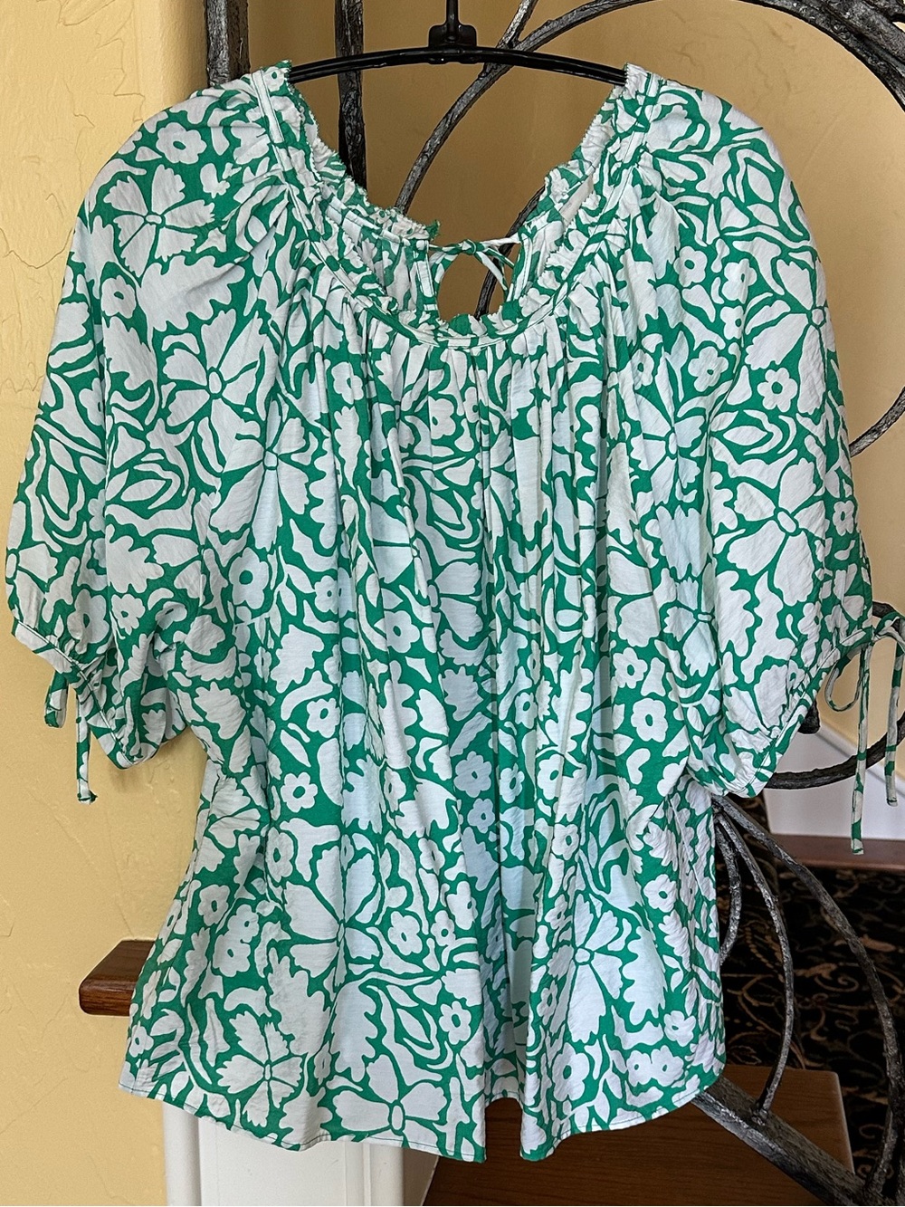 LOFT green and white floral print blouse